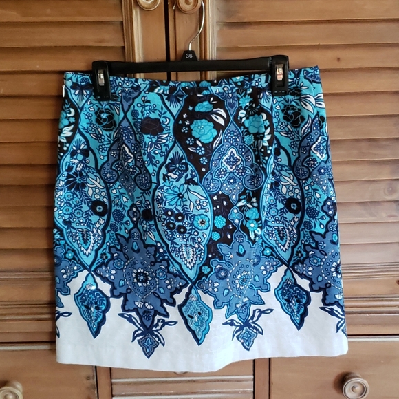 Ann Taylor Skirt Size 6 - Picture 2 of 11